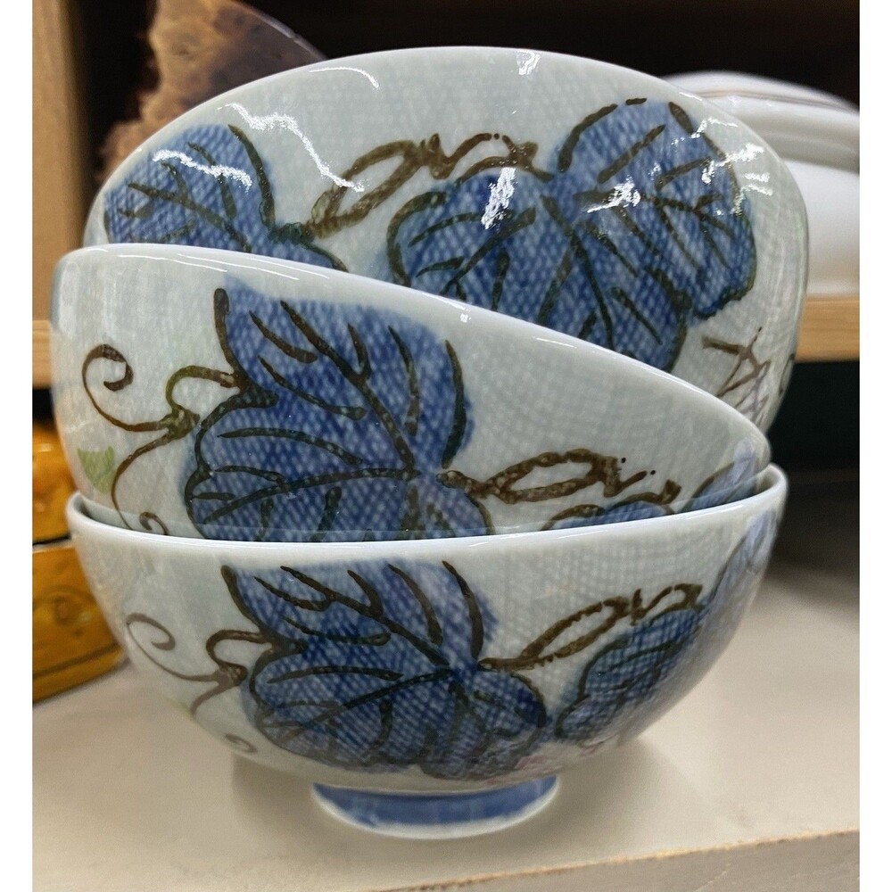 Japanese Culture Blue Leaf Design Decorative Bowls Set of 3